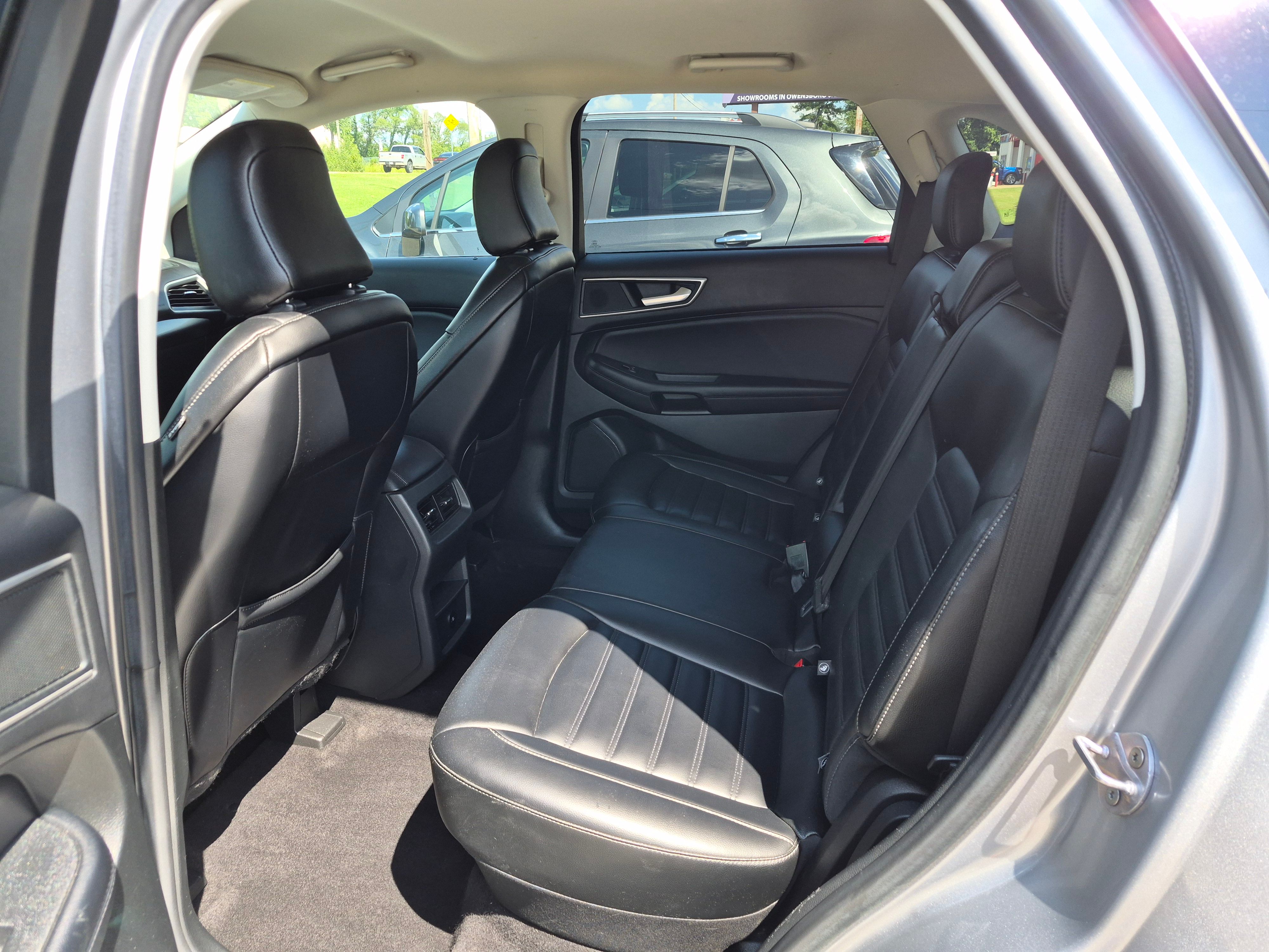 Used 2023 Ford Edge AWD image 5