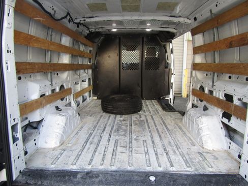 Used 2019 Ford Transit 250 130 Low Roof RWD image 10