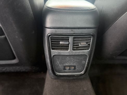 Used 2016 Chrysler 300 S image 19