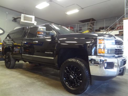 Used 2015 Chevrolet Silverado 2500 LTZ image 1