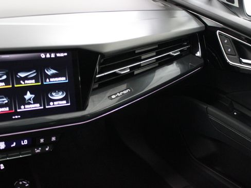 Used 2024 Audi Q4 e-tron Premium Plus image 30