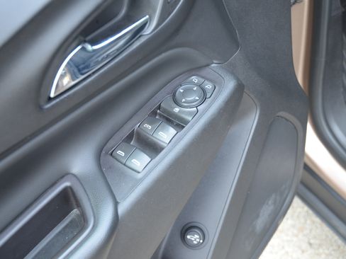 Used 2018 Chevrolet Equinox LT AWD/4WD image 22