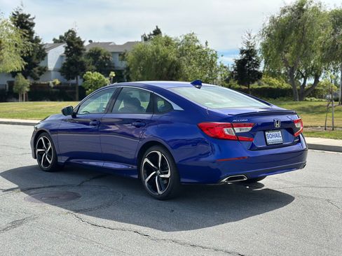 Used 2019 Honda Accord Sport image 3