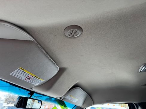 Used 2017 Chevrolet Express 3500 image 21