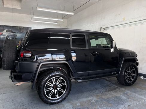 Used 2008 Toyota FJ Cruiser 4WD image 5