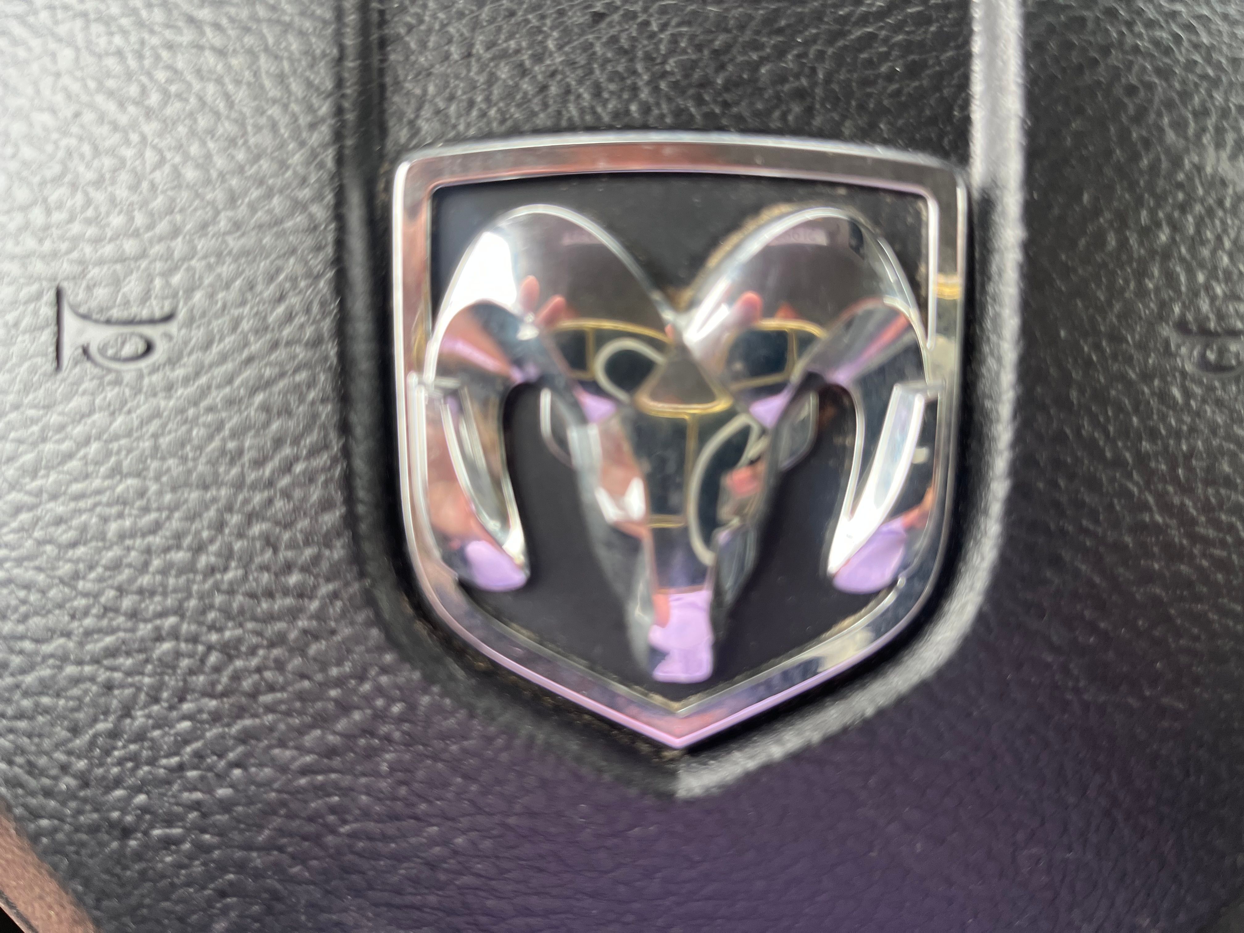 Used 2019 RAM 1500 4x4 Crew Cab Classic Tradesman image 5