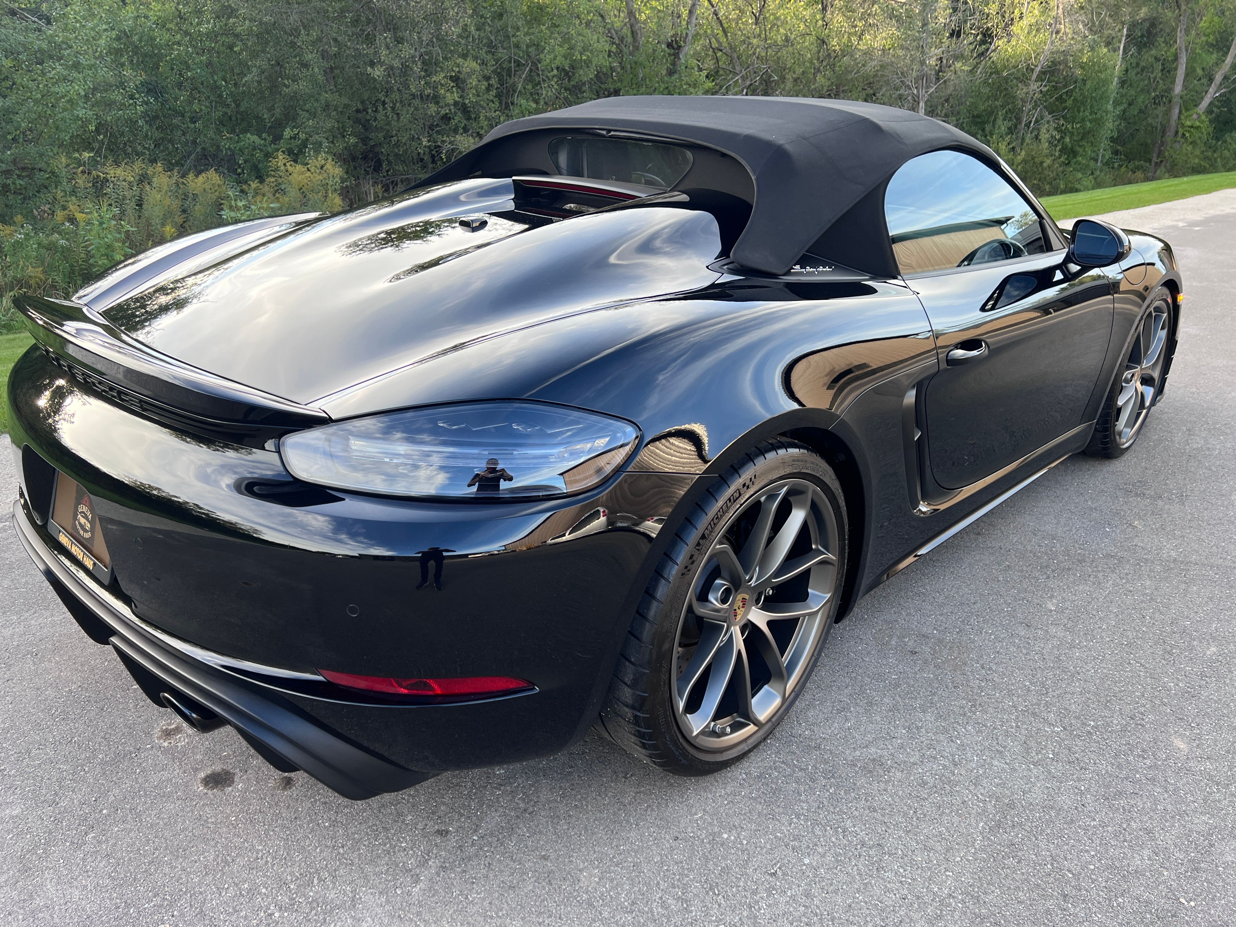 Used 2021 Porsche 718 Boxster Spyder RWD image 19