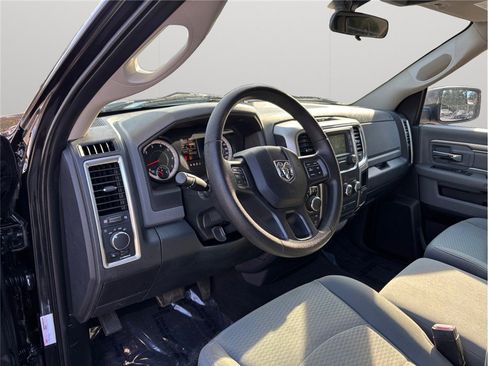 Used 2017 RAM 1500 Classic SLT image 6