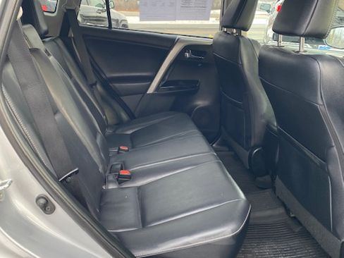 Used 2016 Toyota RAV4 Limited image 12