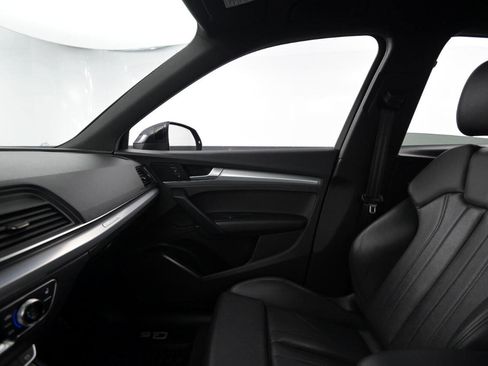 Used 2020 Audi Q5 2.0T Premium image 28