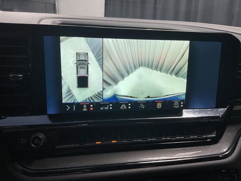 Used 2025 Chevrolet Silverado 1500 ZR2 image 26