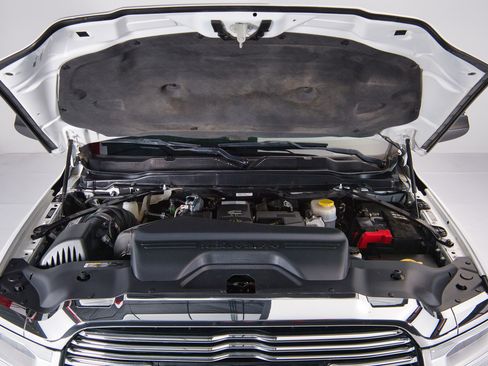 Used 2020 RAM 2500 4x4 Crew Cab Laramie image 59