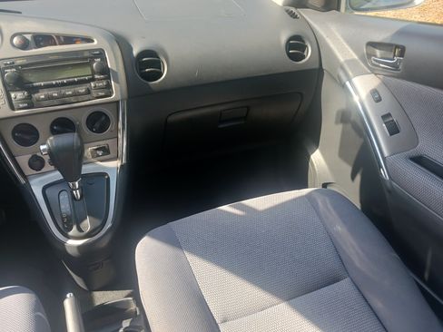 Used 2006 Toyota Matrix XR image 8