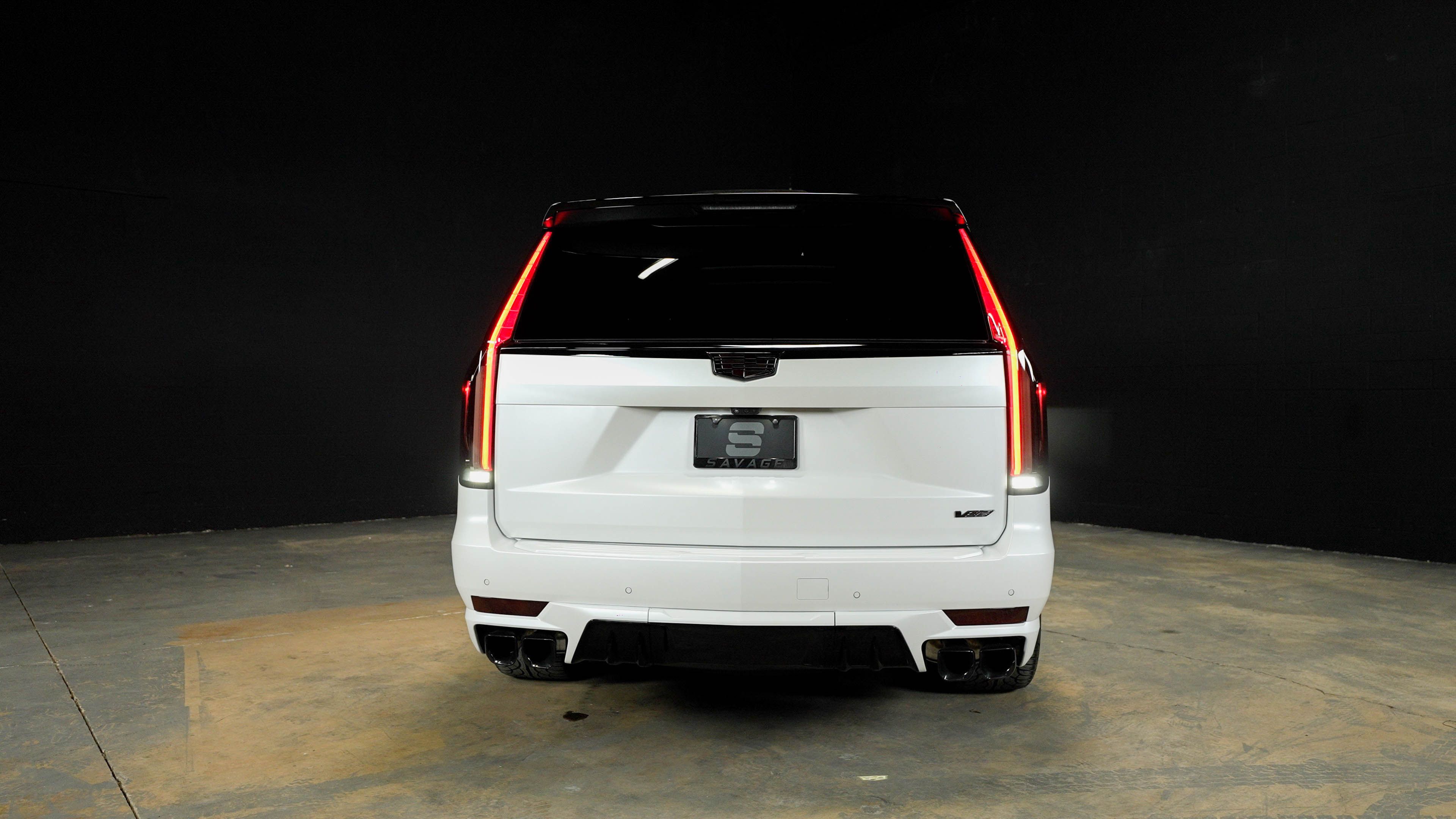 Used 2023 Cadillac Escalade V AWD/4WD image 4