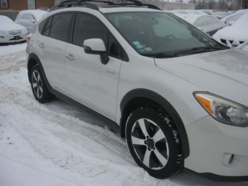 Used 2014 Subaru XV Crosstrek Touring image 3