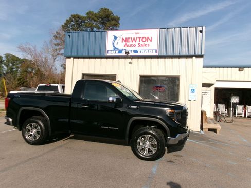 Used 2024 GMC Sierra 1500 Pro image 1