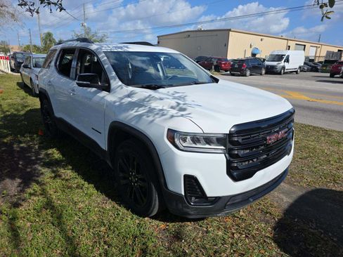 Used 2023 GMC Acadia SLT image 4