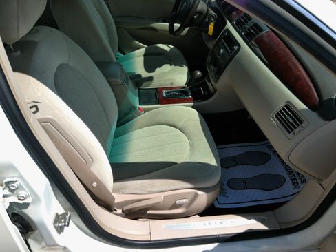 Used 2008 Buick Lucerne CX FWD image 29