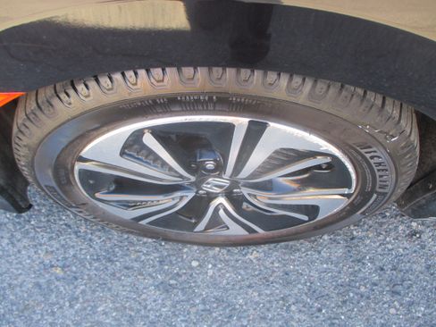 Used 2016 Honda Civic EX-T image 17