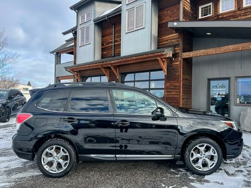 Used 2018 Subaru Forester 2.5i Touring image 3