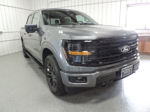 Used 2024 Ford F150 Sport image 9
