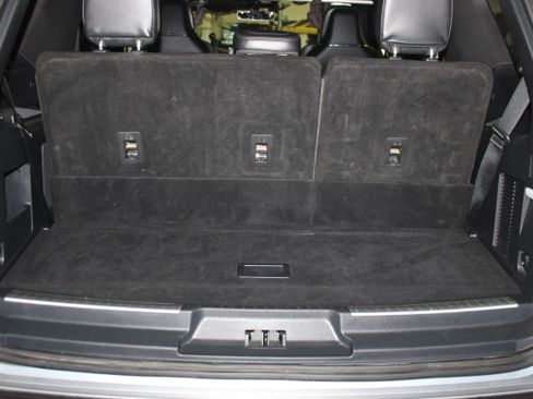 Used 2023 Lincoln Navigator Reserve Sport Utility 4D image 31