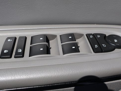 Used 2016 Chevrolet Traverse LTZ image 28