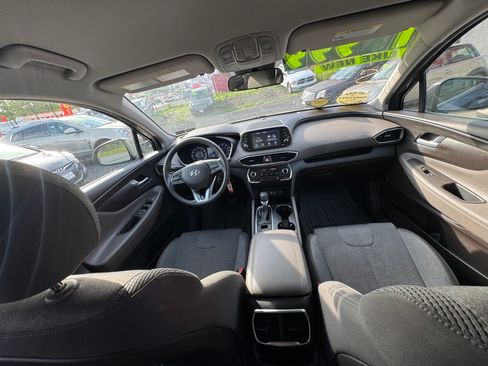Used 2019 Hyundai Santa Fe AWD SE image 4