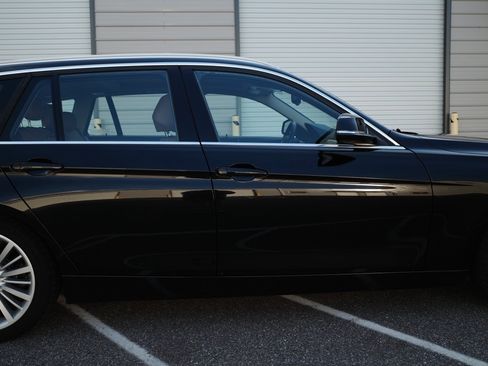 Used 2014 BMW 328i xDrive Wagon AWD/4WD image 14