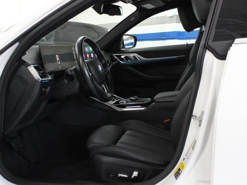 Used 2024 BMW i4 eDrive40 image 17