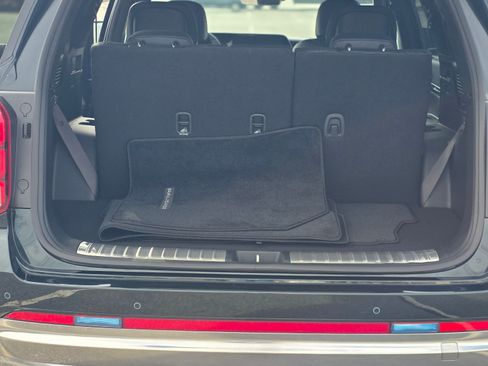 Used 2025 Hyundai Palisade Calligraphy image 17