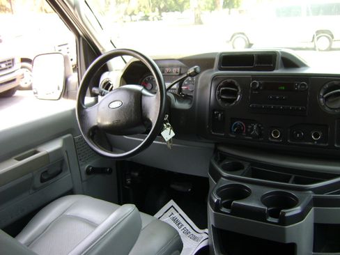 Used 2009 Ford E-150 and Econoline 150 image 10