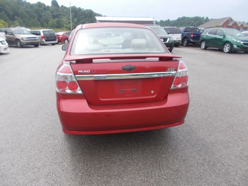Used 2007 Chevrolet Aveo LT Sedan FWD image 3