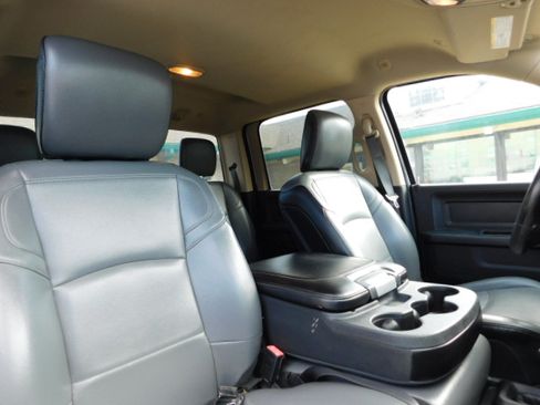 Used 2019 RAM 2500 Tradesman image 23