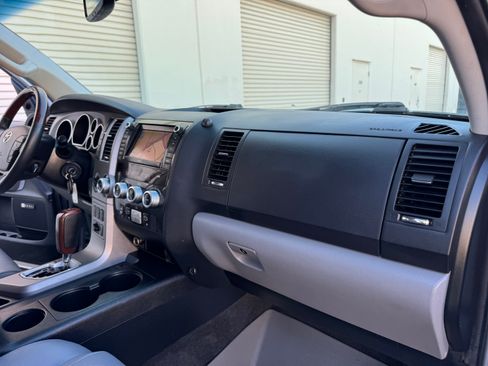 Used 2012 Toyota Sequoia Platinum image 33