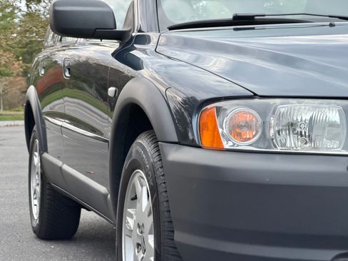 Used 2005 Volvo XC70 image 10