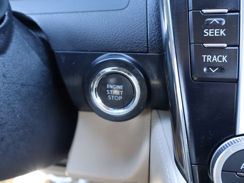 Used 2012 Toyota Camry XLE image 20