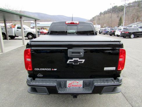 Used 2017 Chevrolet Colorado Z71 image 4