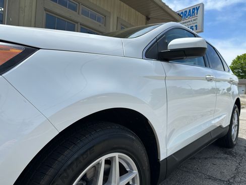 Used 2022 Ford Edge AWD image 9