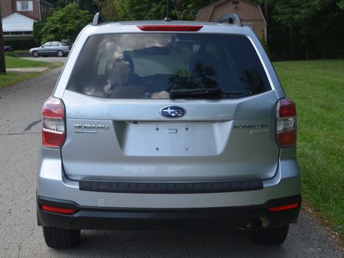 Used 2015 Subaru Forester 2.5i Premium AWD/4WD image 4