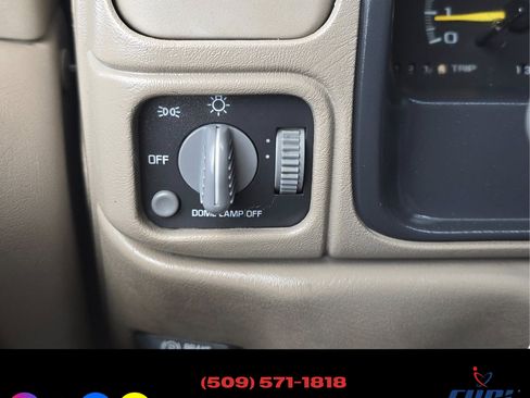 Used 1996 GMC Suburban image 12