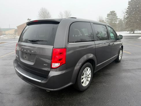Used 2019 Dodge Grand Caravan SXT image 6