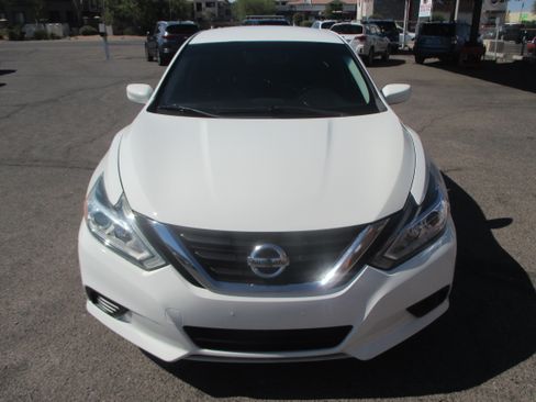 Used 2017 Nissan Altima 2.5 S Sedan 4D FWD image 13