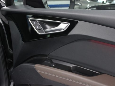 Used 2024 Audi Q4 e-tron Premium Plus image 43