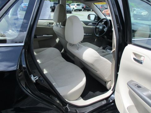 Used 2010 Subaru Impreza 2.5i Premium image 17