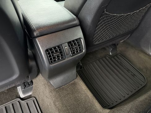 Used 2013 Subaru Outback 2.5i Limited image 40