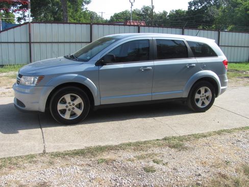 Used 2013 Dodge Journey FWD image 1