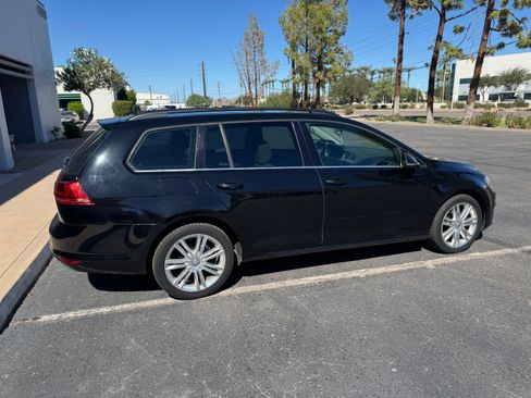 Used 2015 Volkswagen Golf TDI SE image 6
