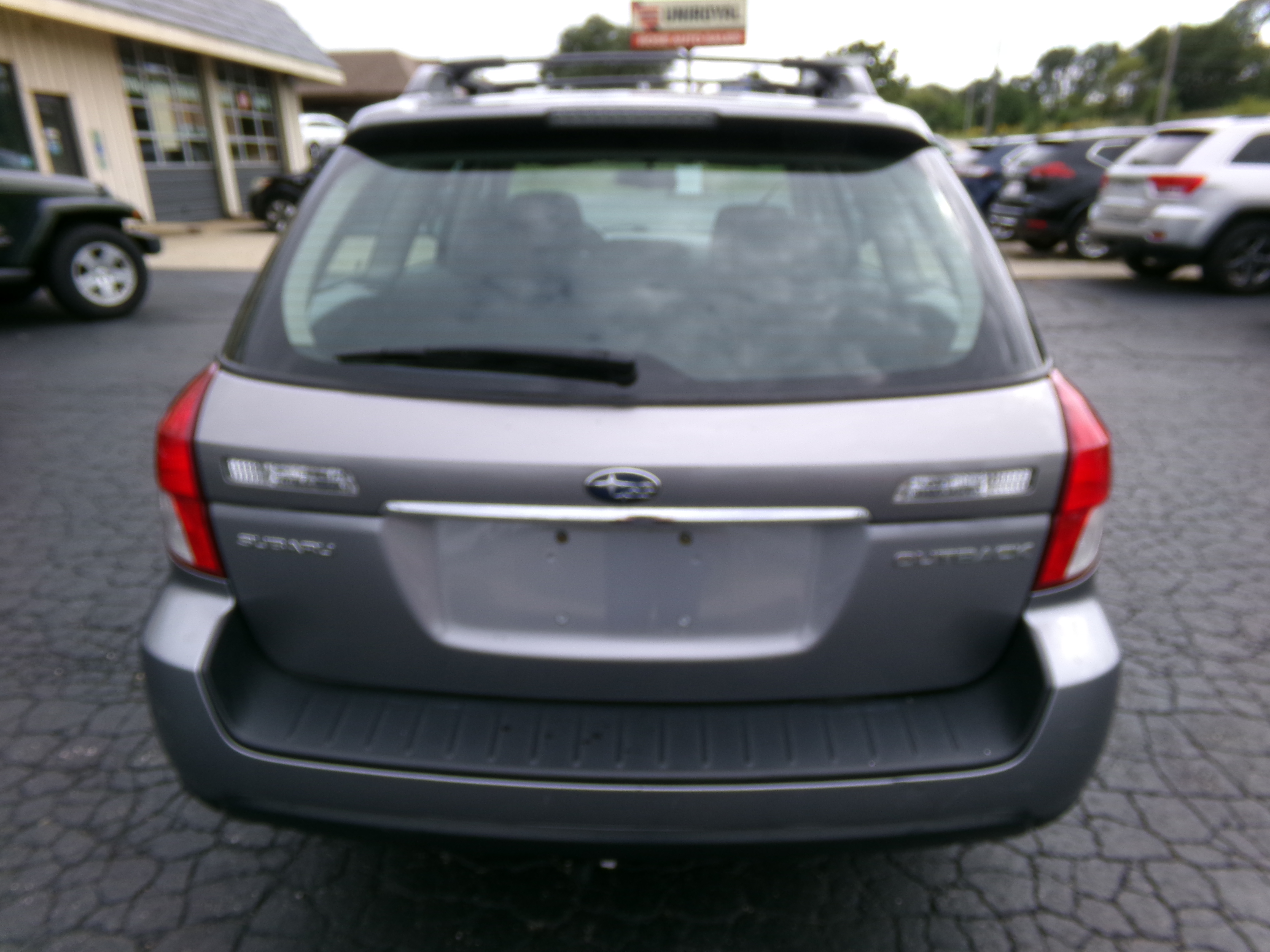 Used 2008 Subaru Outback 2.5i Wagon AWD/4WD image 4