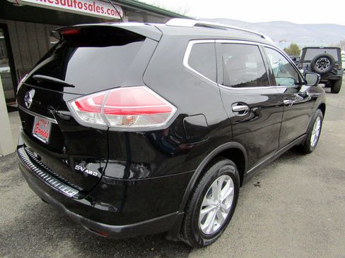 Used 2016 Nissan Rogue SV image 8